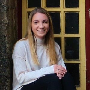 Meet your Posher, Lauren